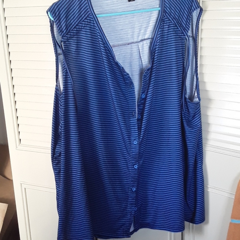 Button up tank